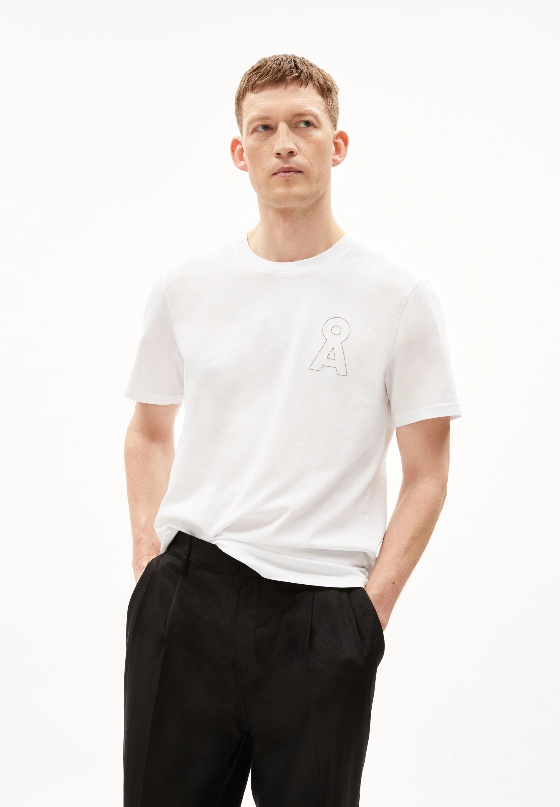 AADONI COLLEGE EMBRO | white