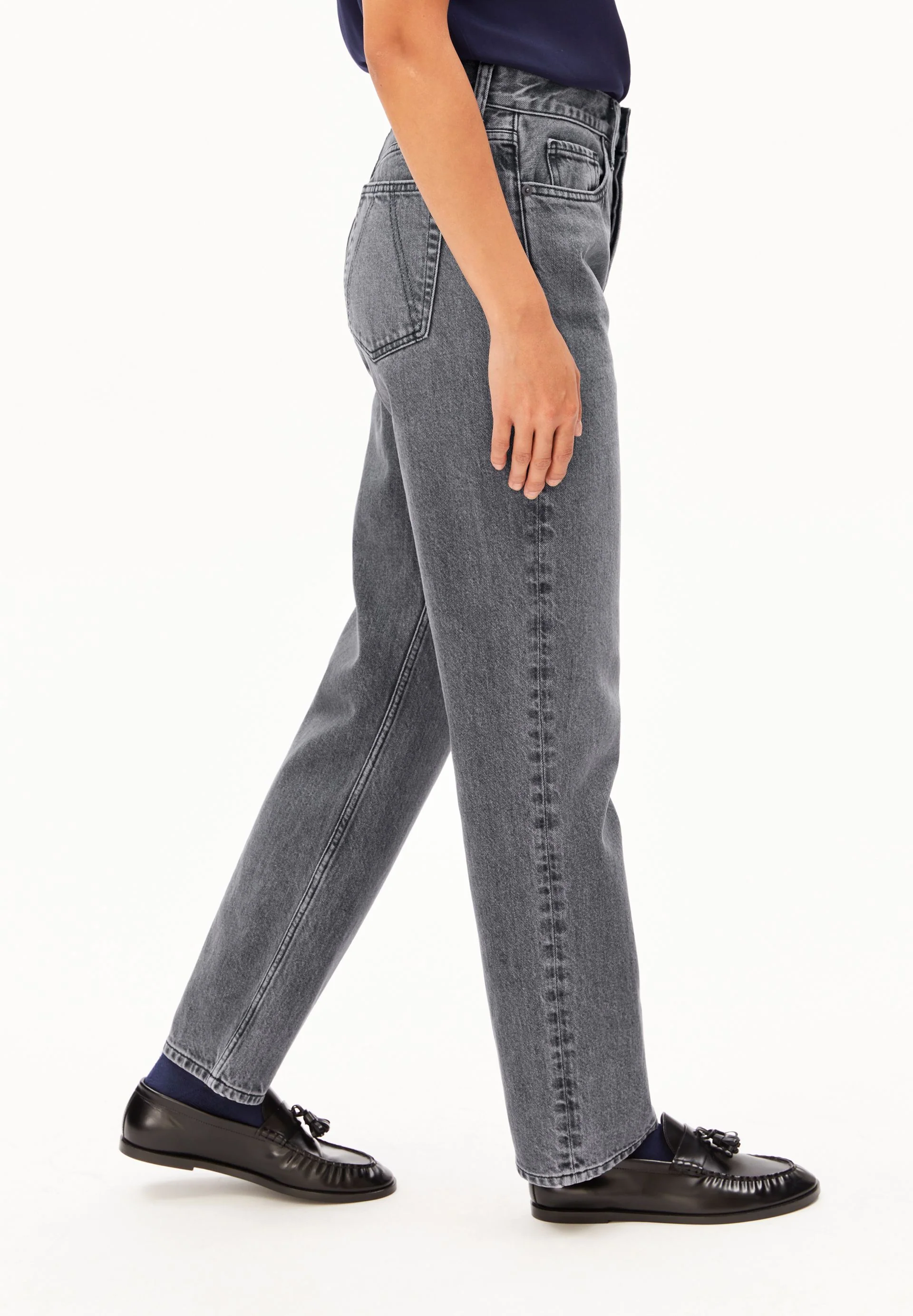 AAIKALA HIGH WAIST STRAIGHT JEANS | soft ash - Image 6