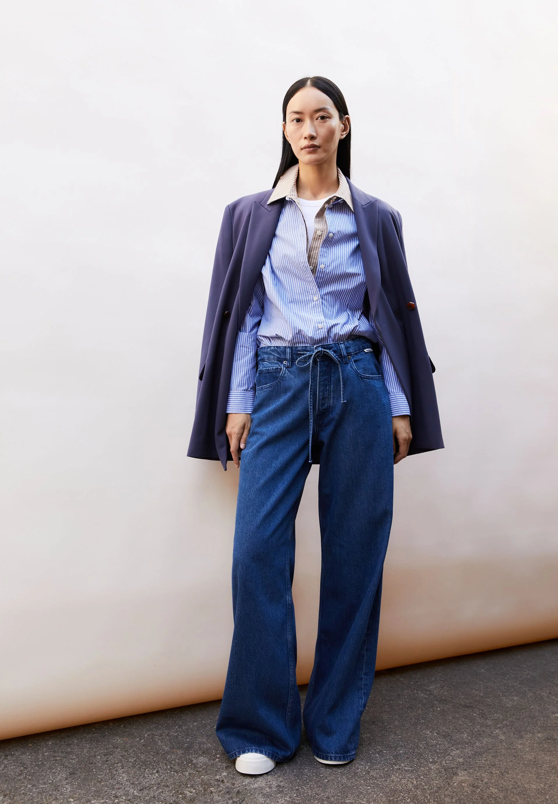 ASTRAEAAS MID WAIST WIDE JEANS | hummingbird - Image 4