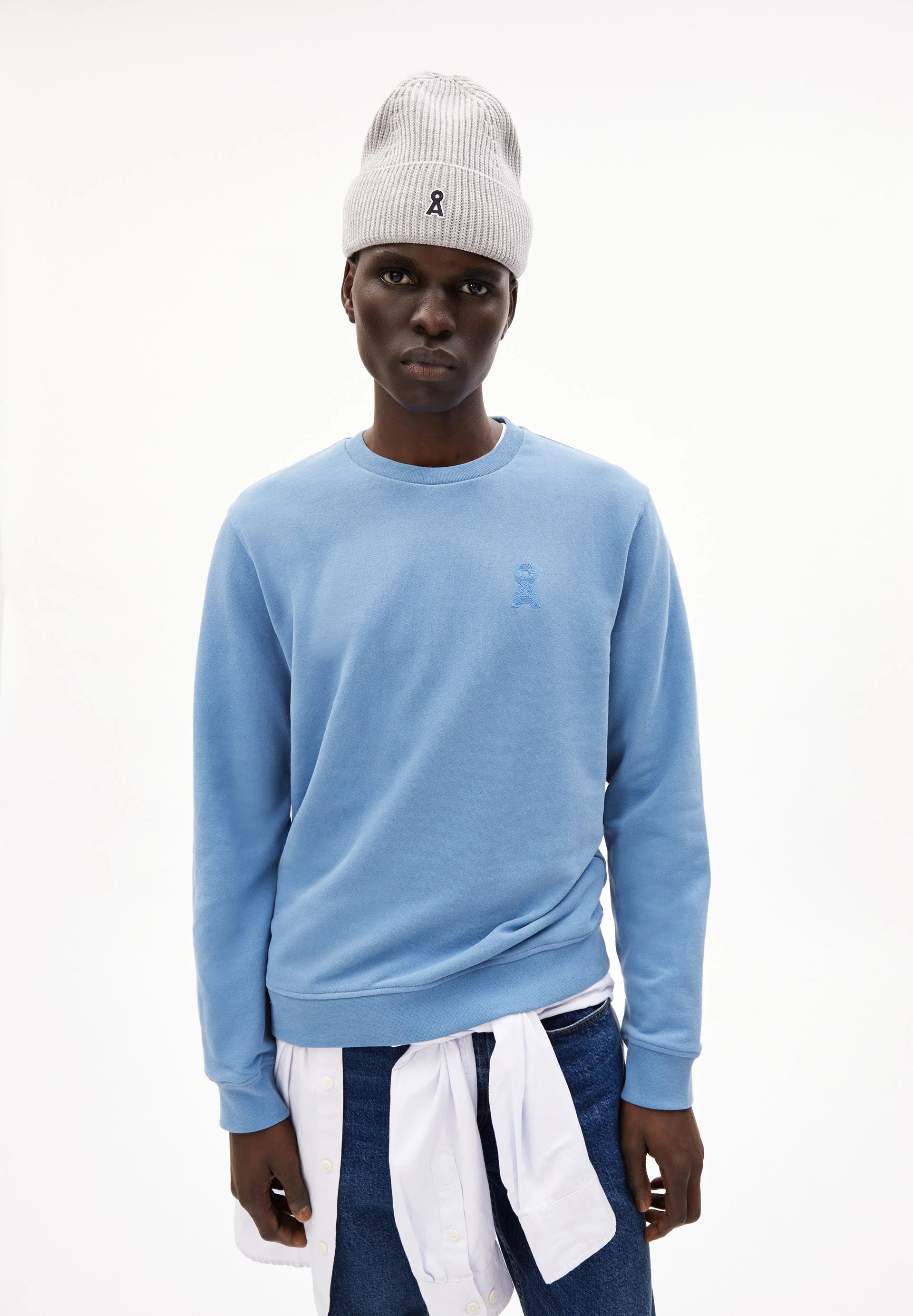 BAARO NESTLING | vintage blue