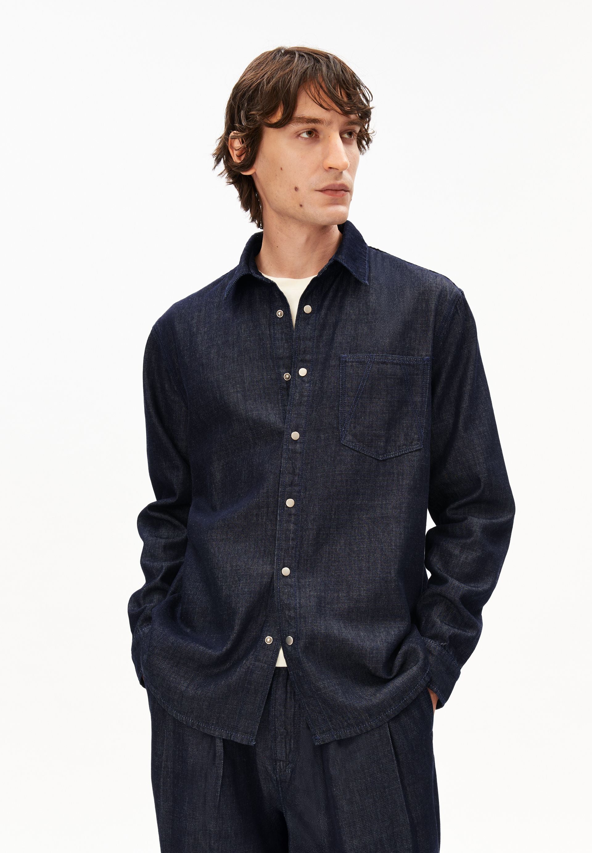 DUNKEL GEWASCHENES JEANSHEMD | rinse