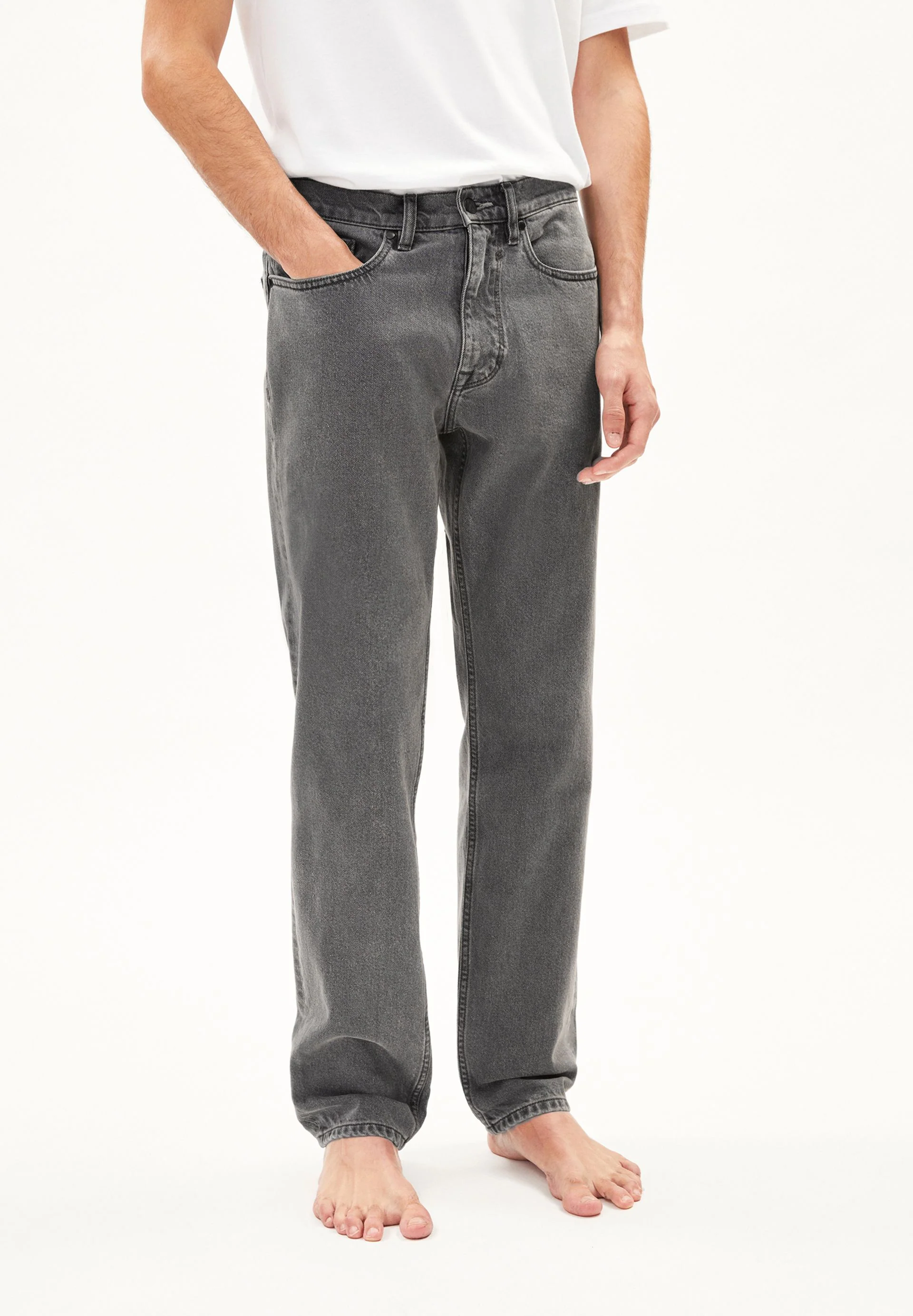 DYLAANO | smoky black