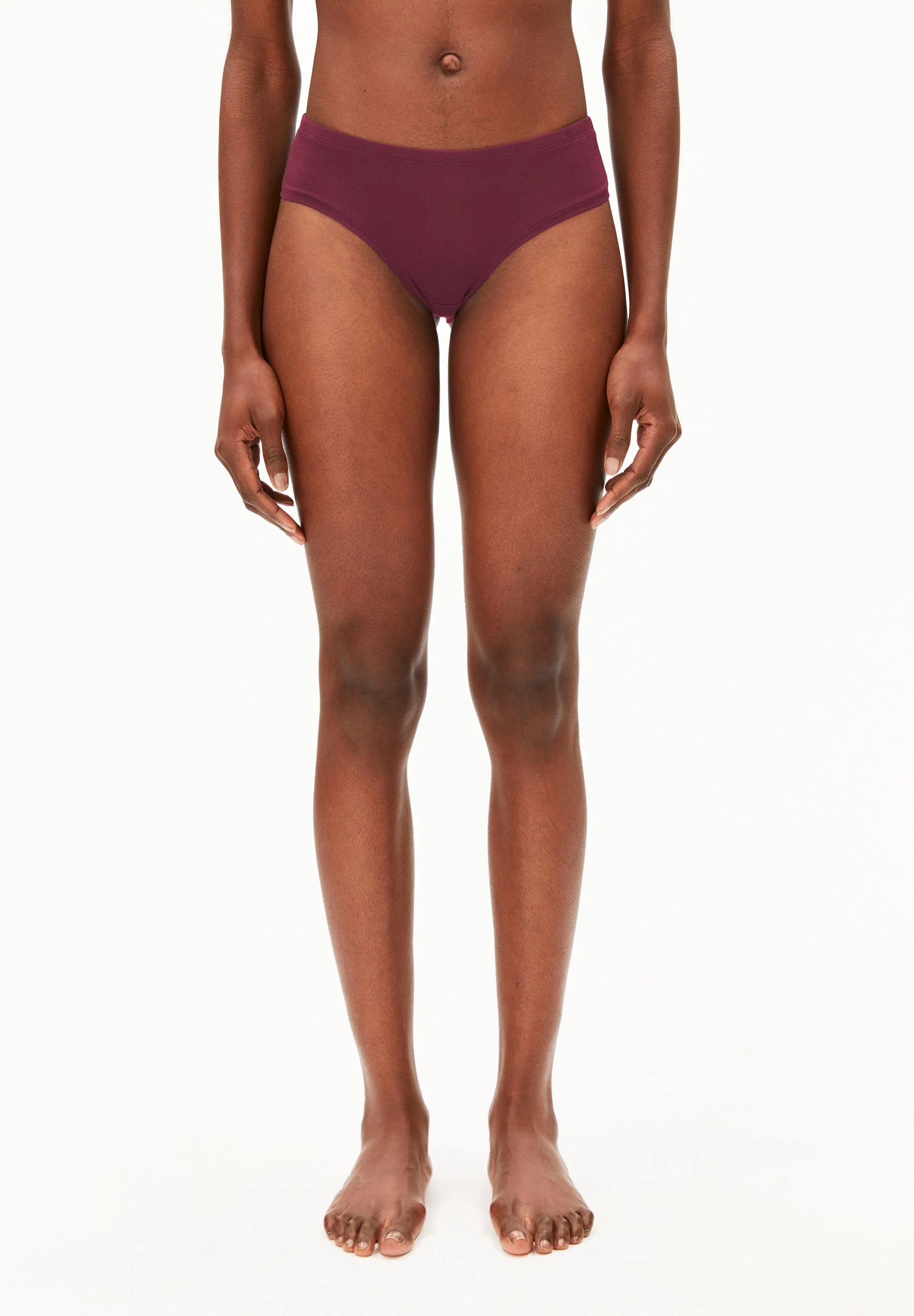 EIRAA SLIP | cranberry juice