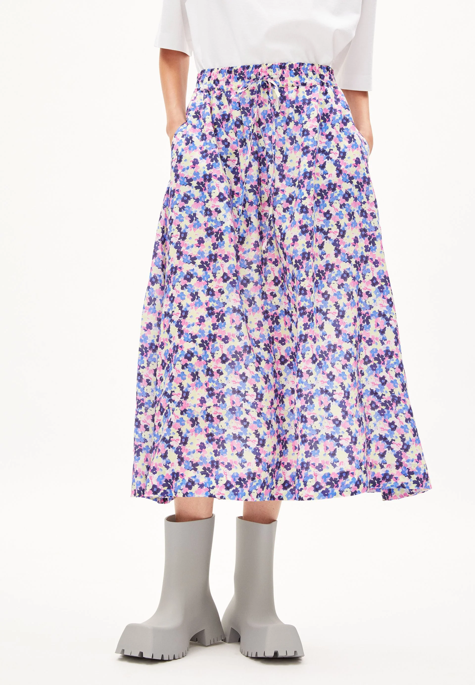 ELODIAA MULTI FLORAL | light lime