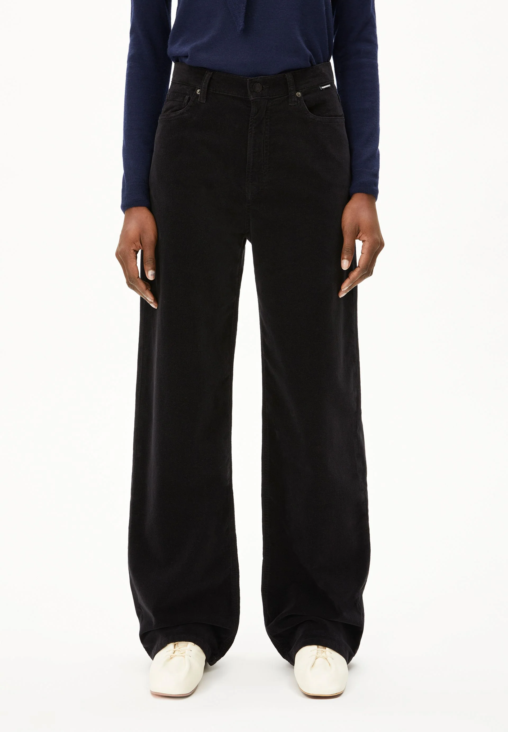 ENIJAA VELVET | black