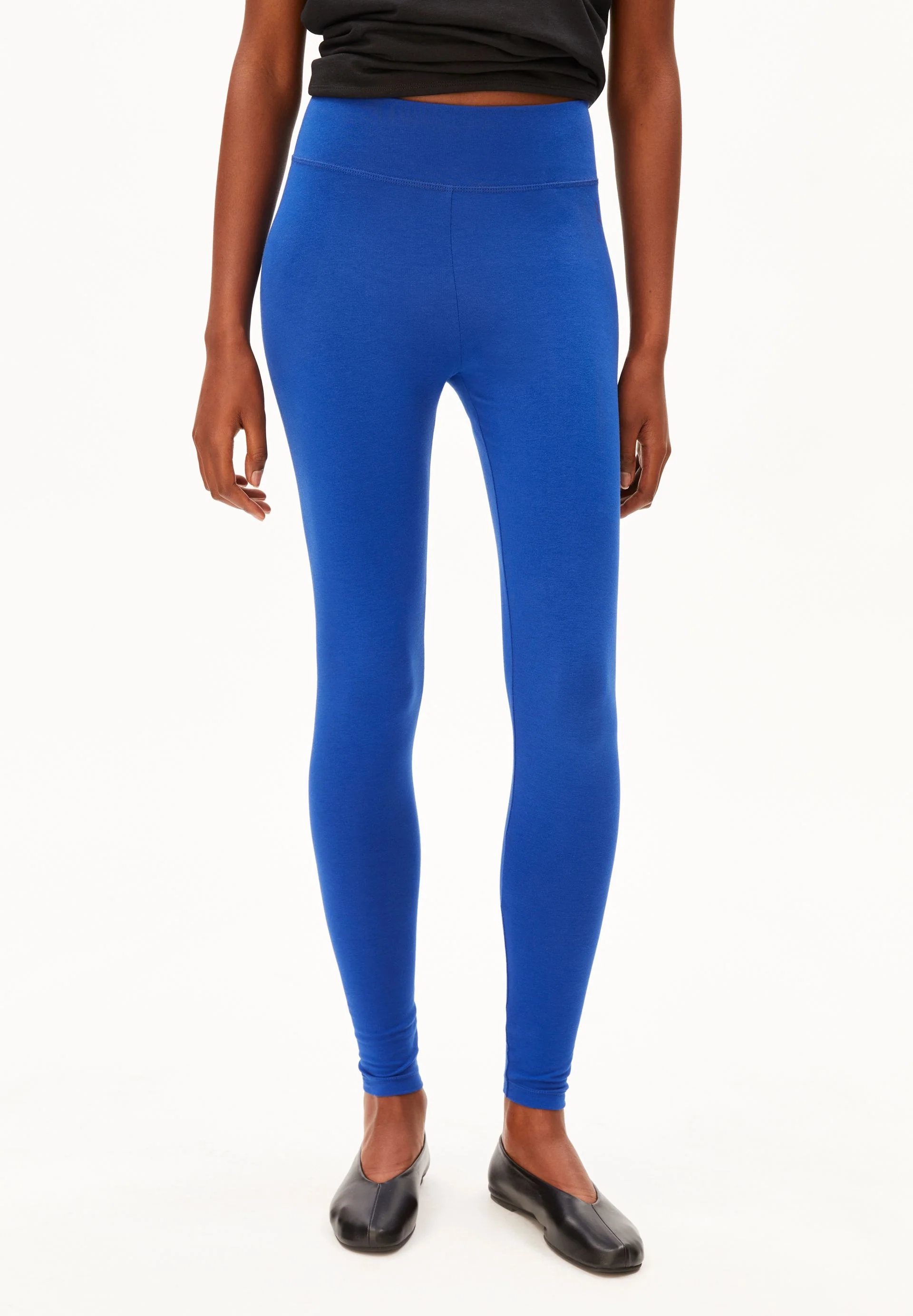 FARIBAA | dynamo blue