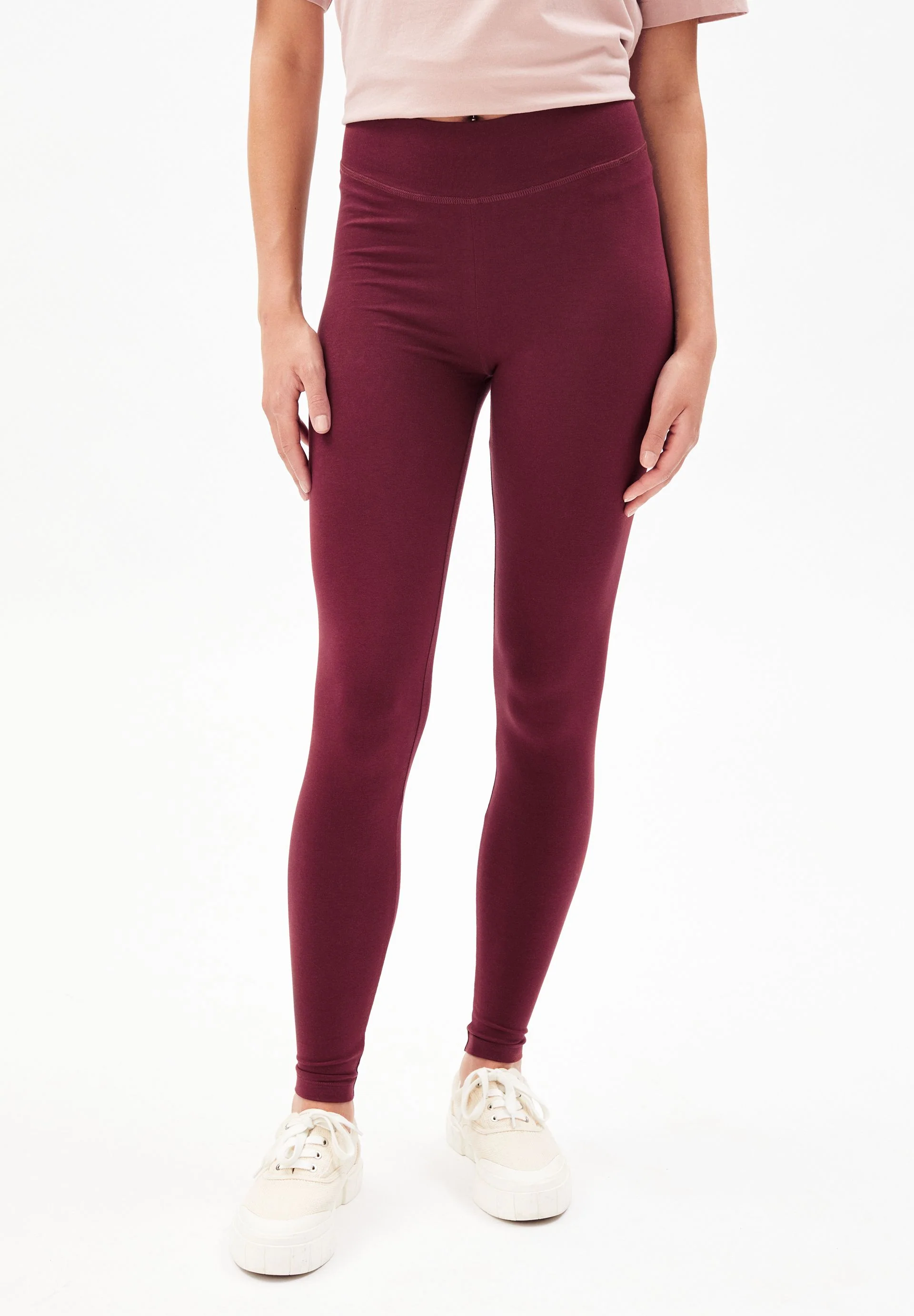 FARIBAA | ruby red