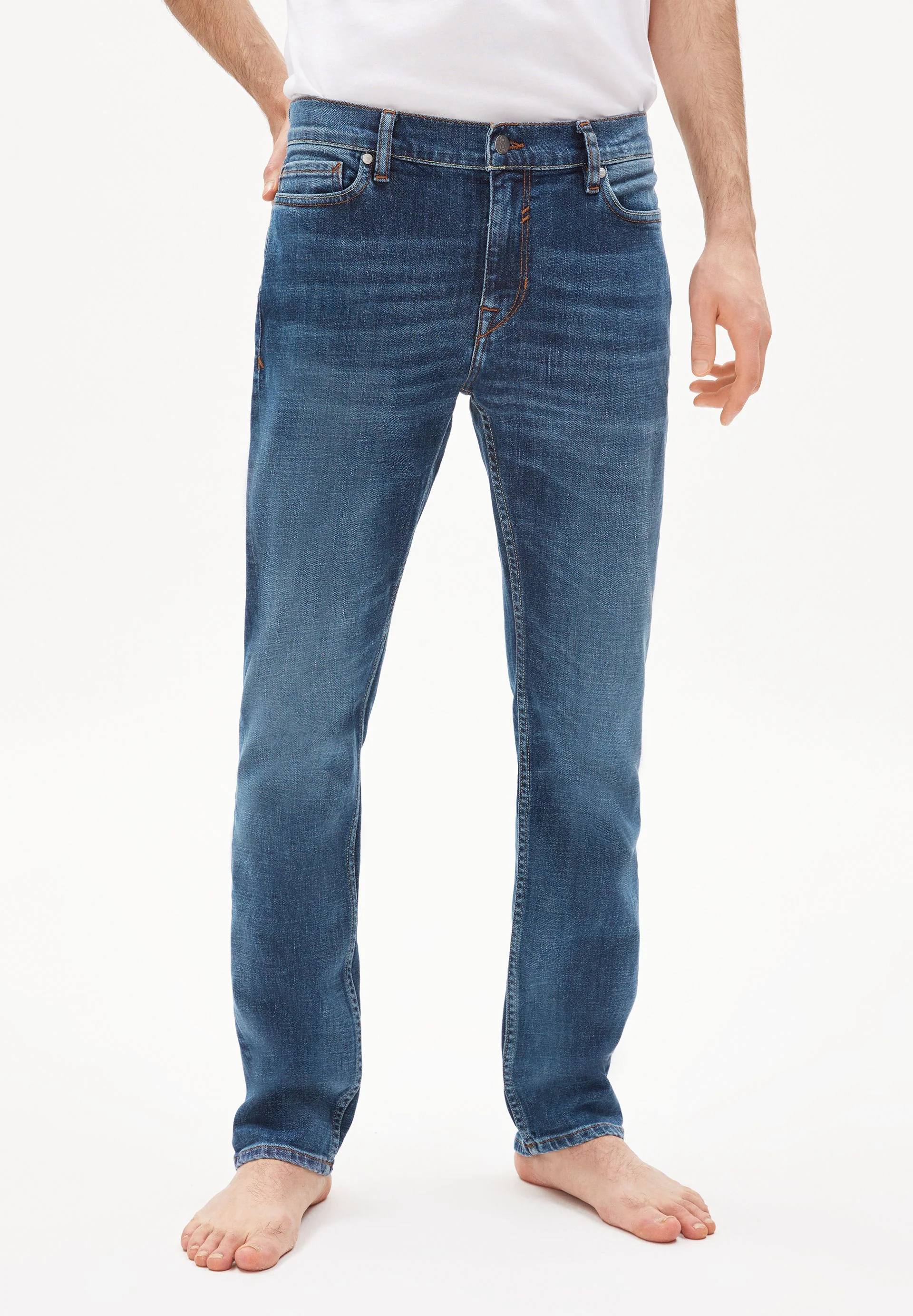 IAAN | light cross blue