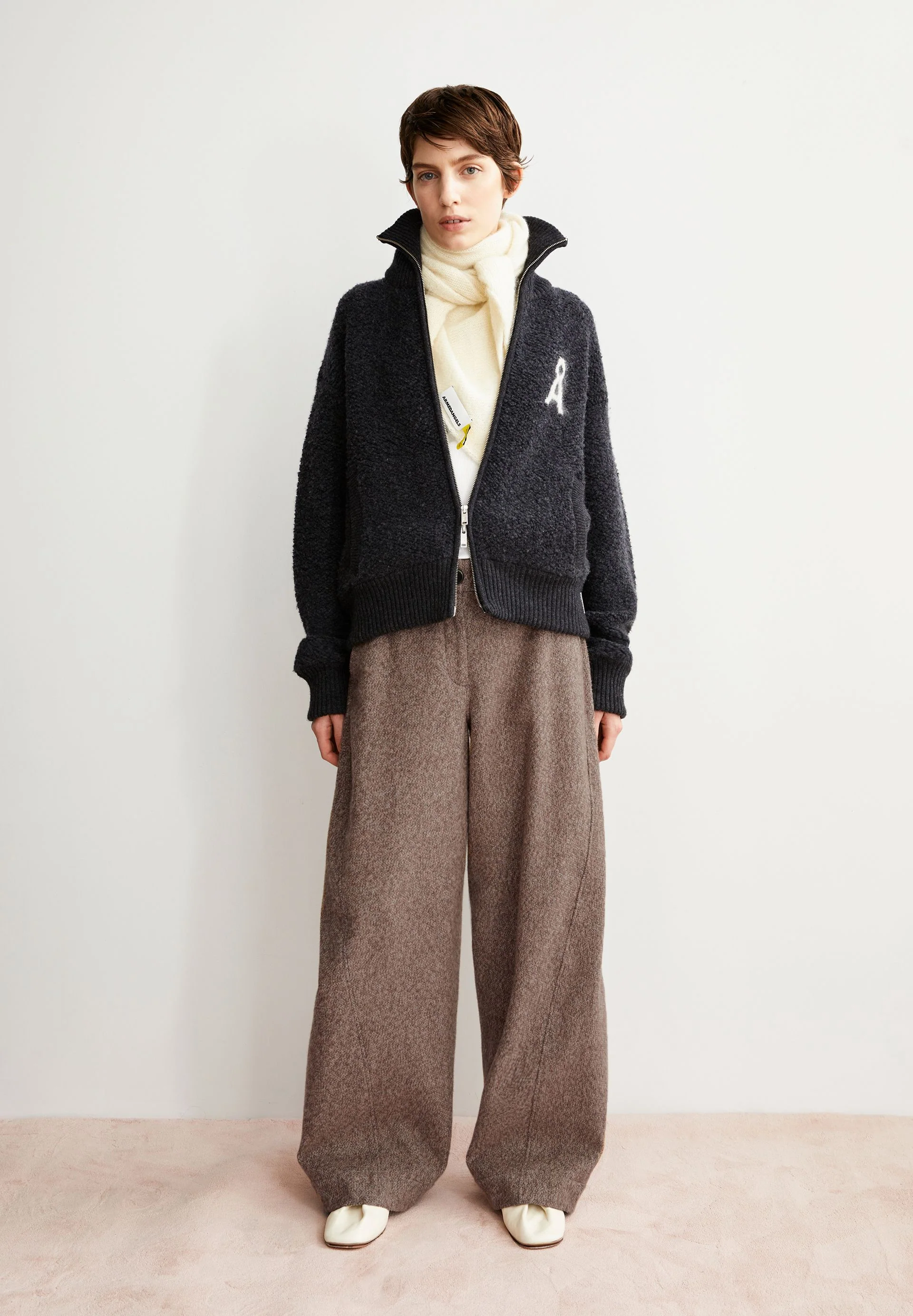 ICONIC Å BOUCLÉ STRICKJACKE | steel melange-oatmilk - Image 4