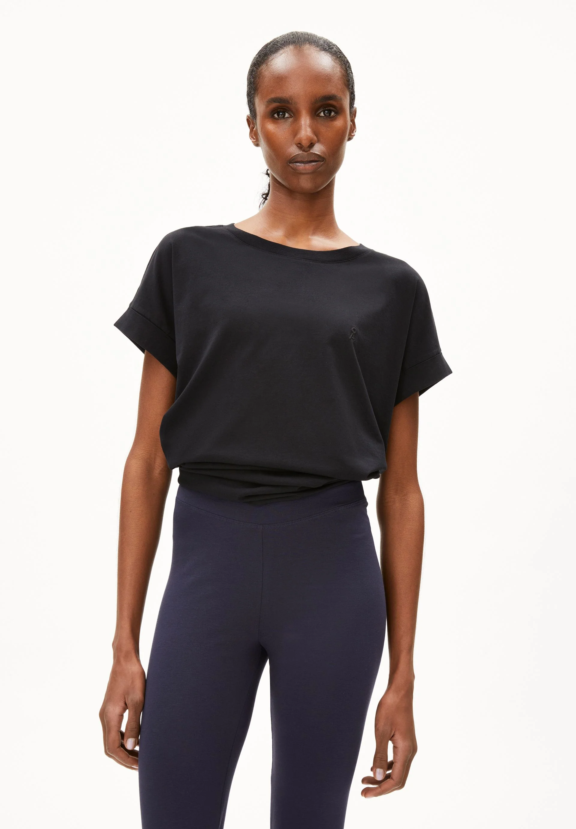 IDAARA T-SHIRT | black