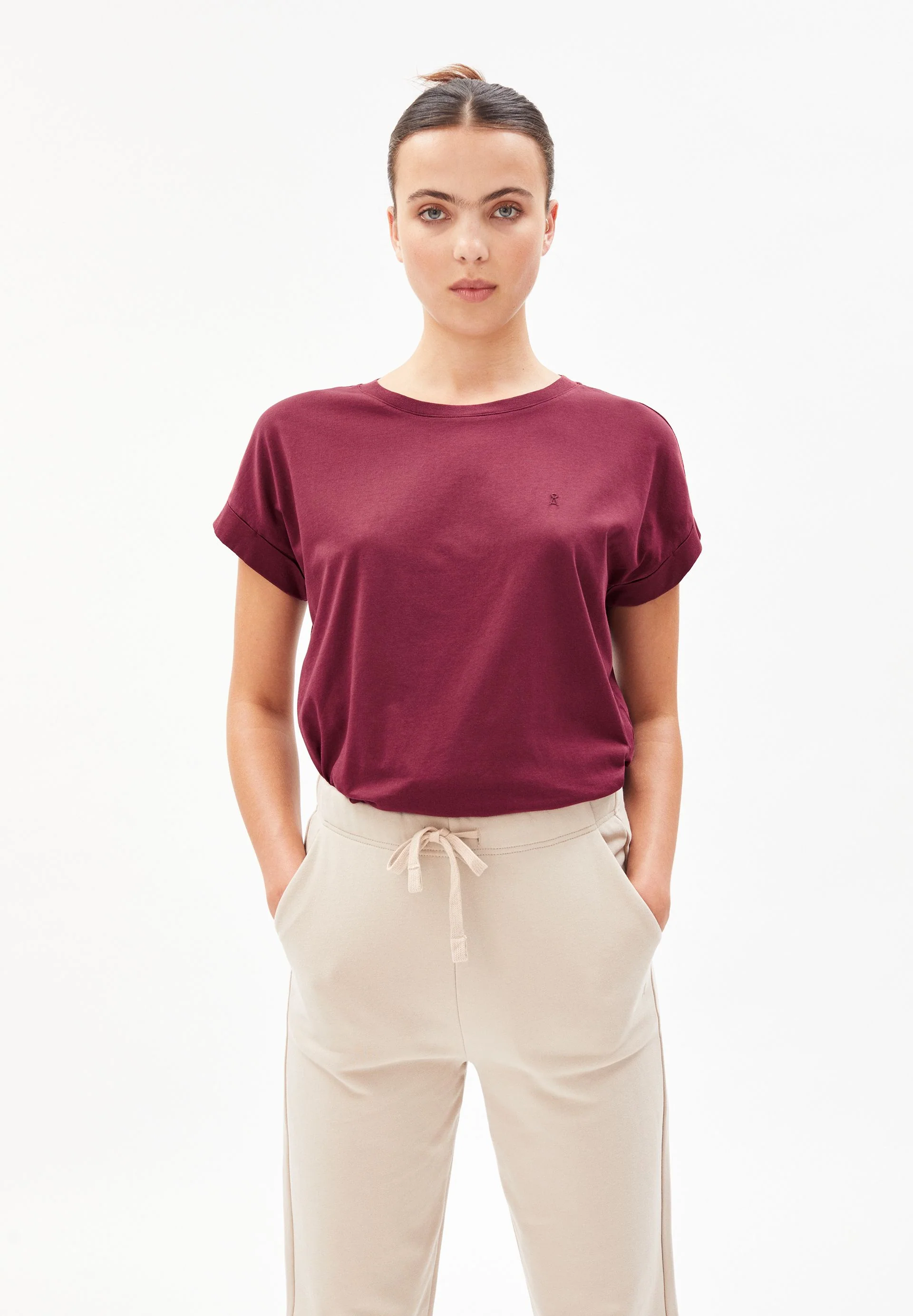 IDAARA T-SHIRT | ruby red