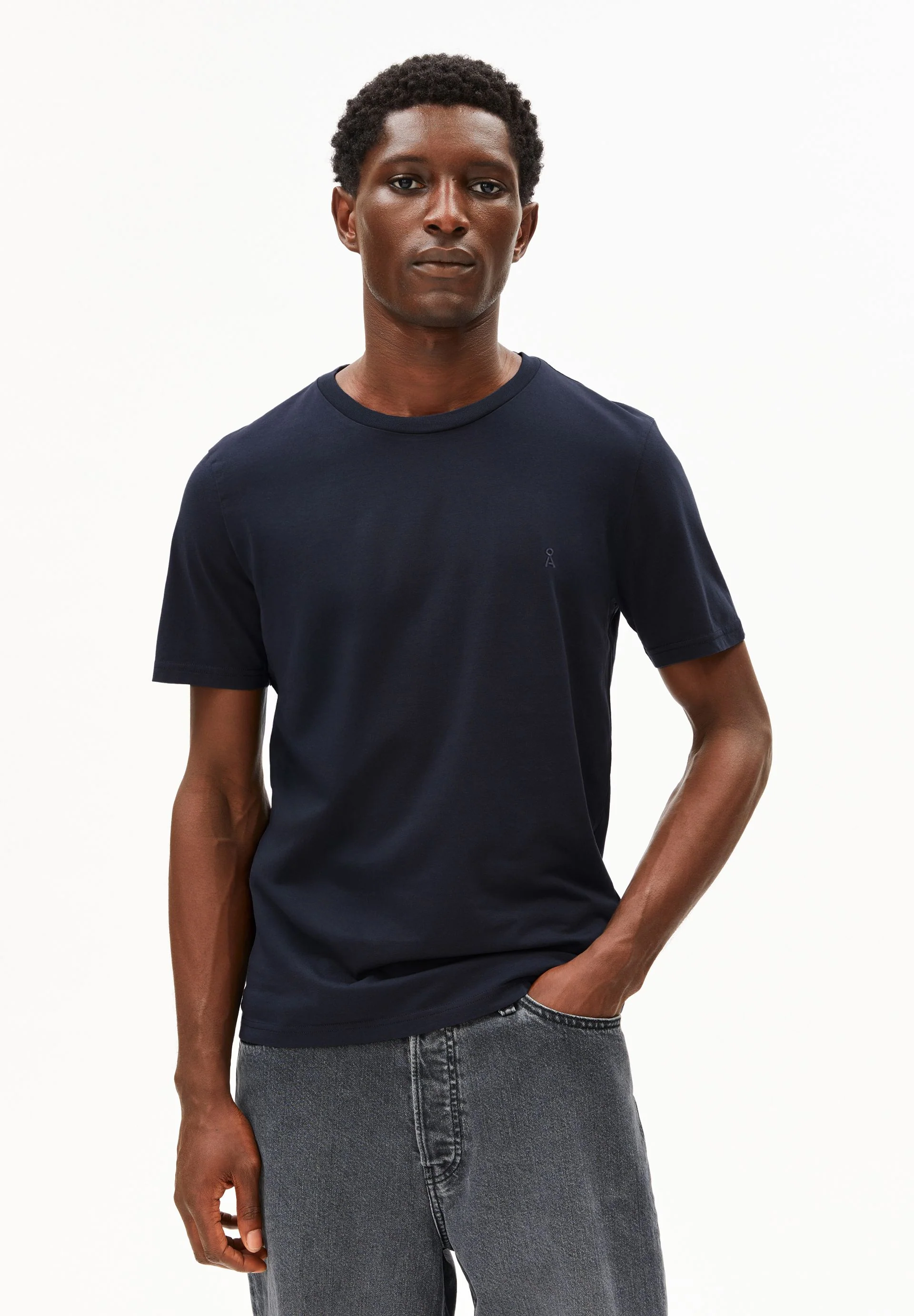 JAAMES T-SHIRT | oatmilk