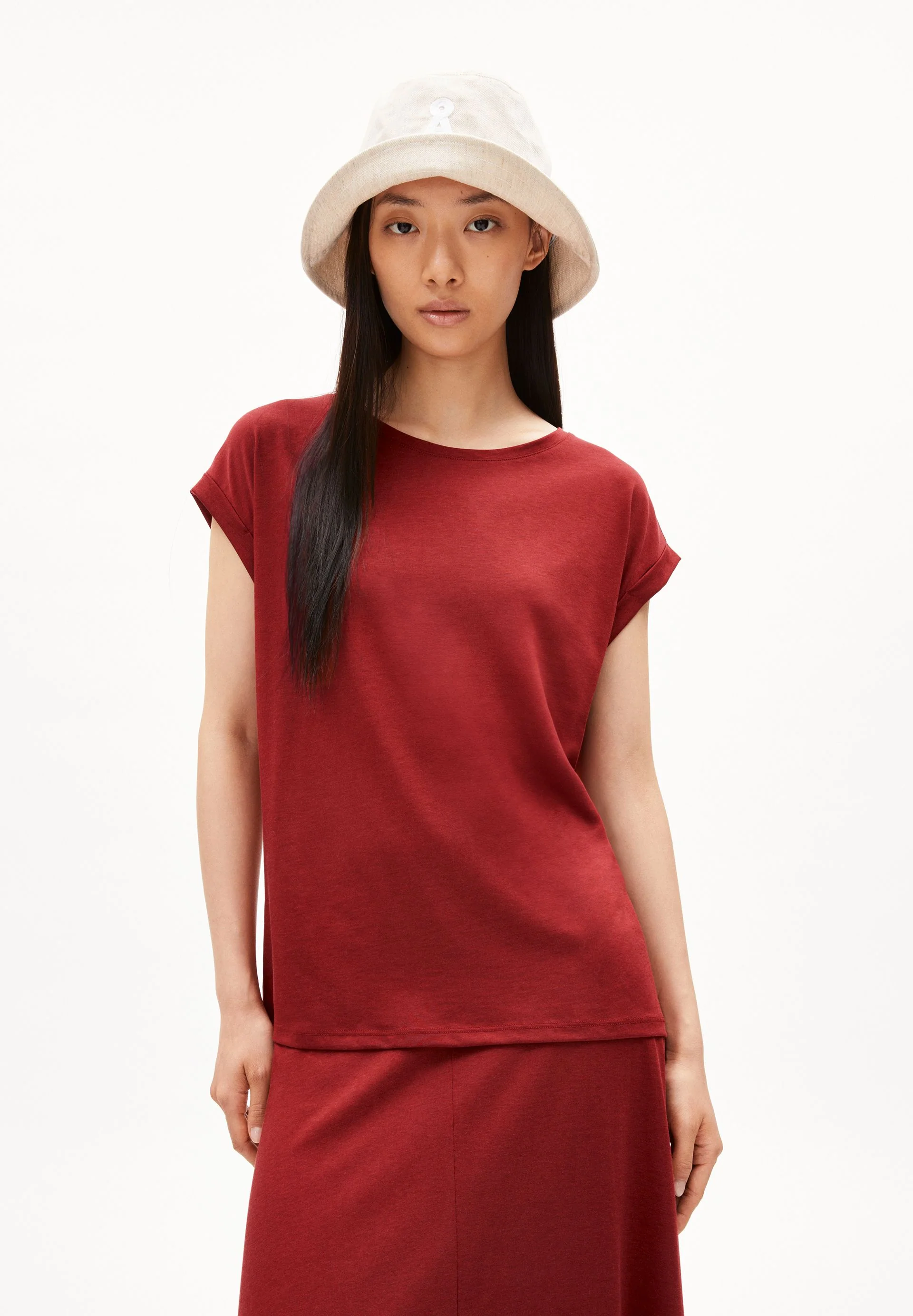 JILAANA T-SHIRT | dark crimson