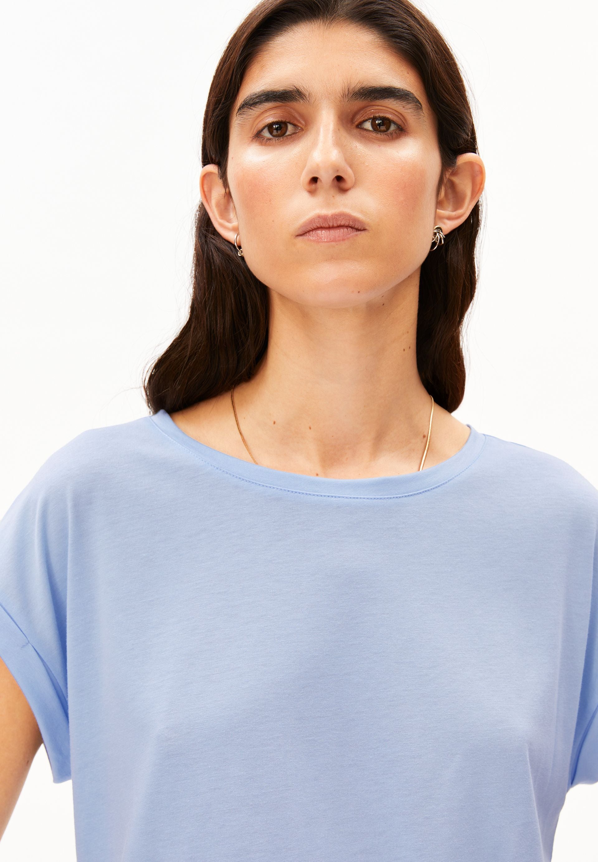 JILAANA T-SHIRT | soft blue - Image 3