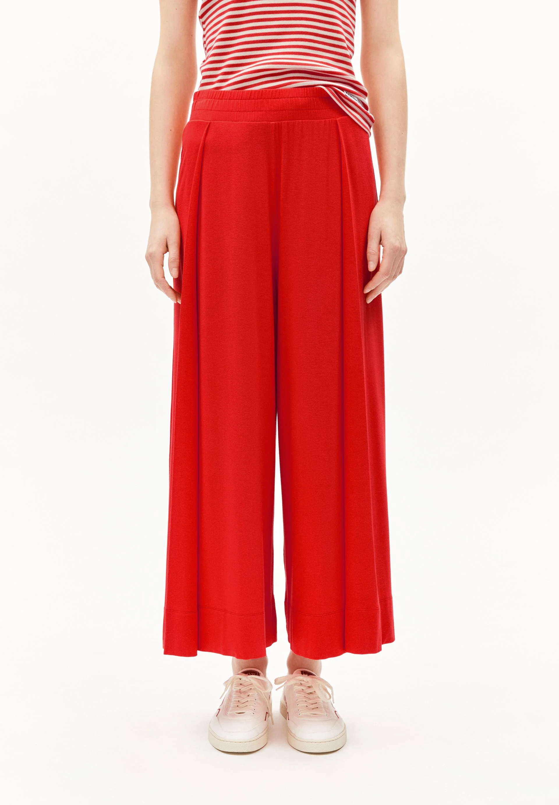KAARO LINI | poppy red