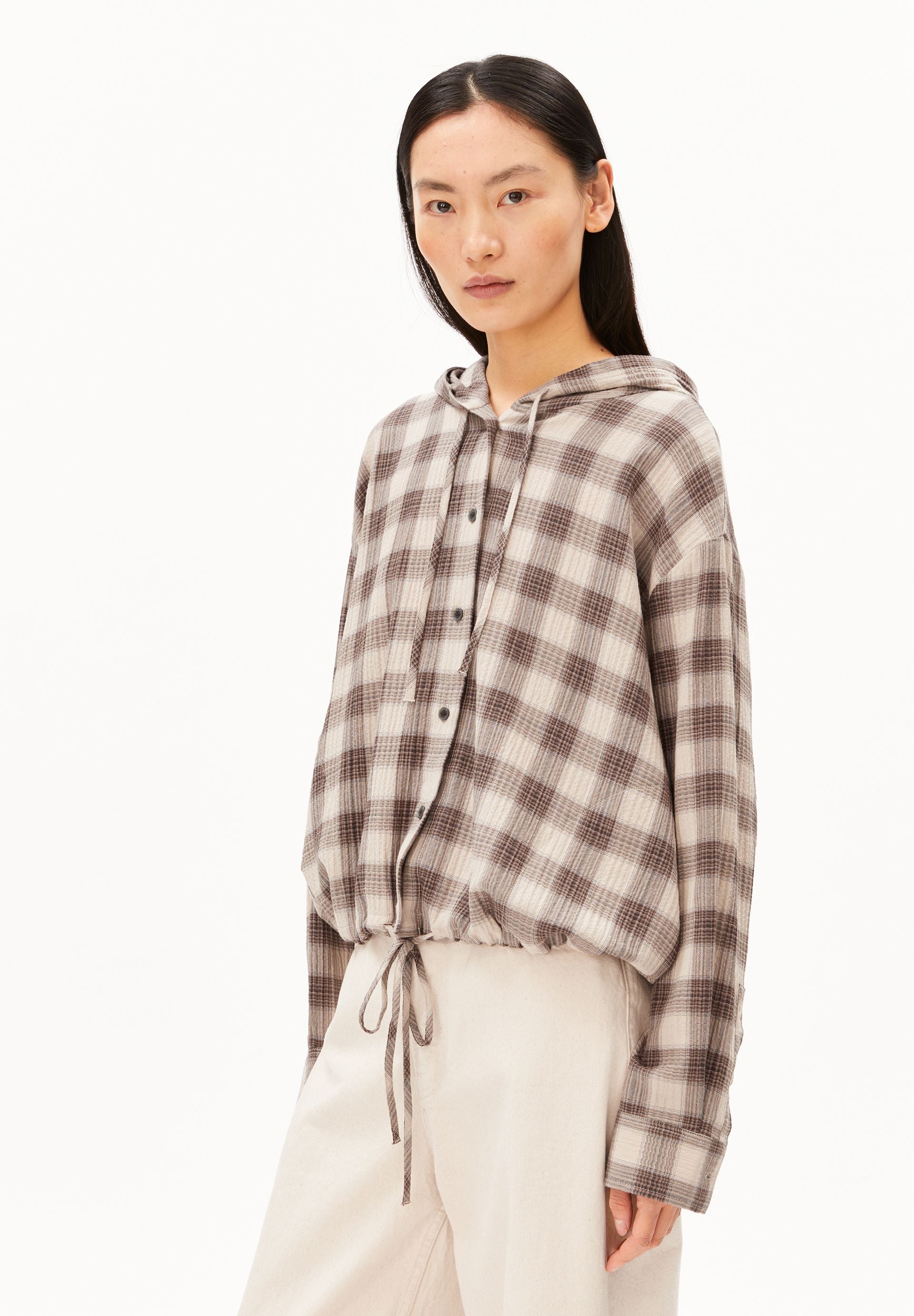 KARIERTE BLUSE MIT KAPUZE