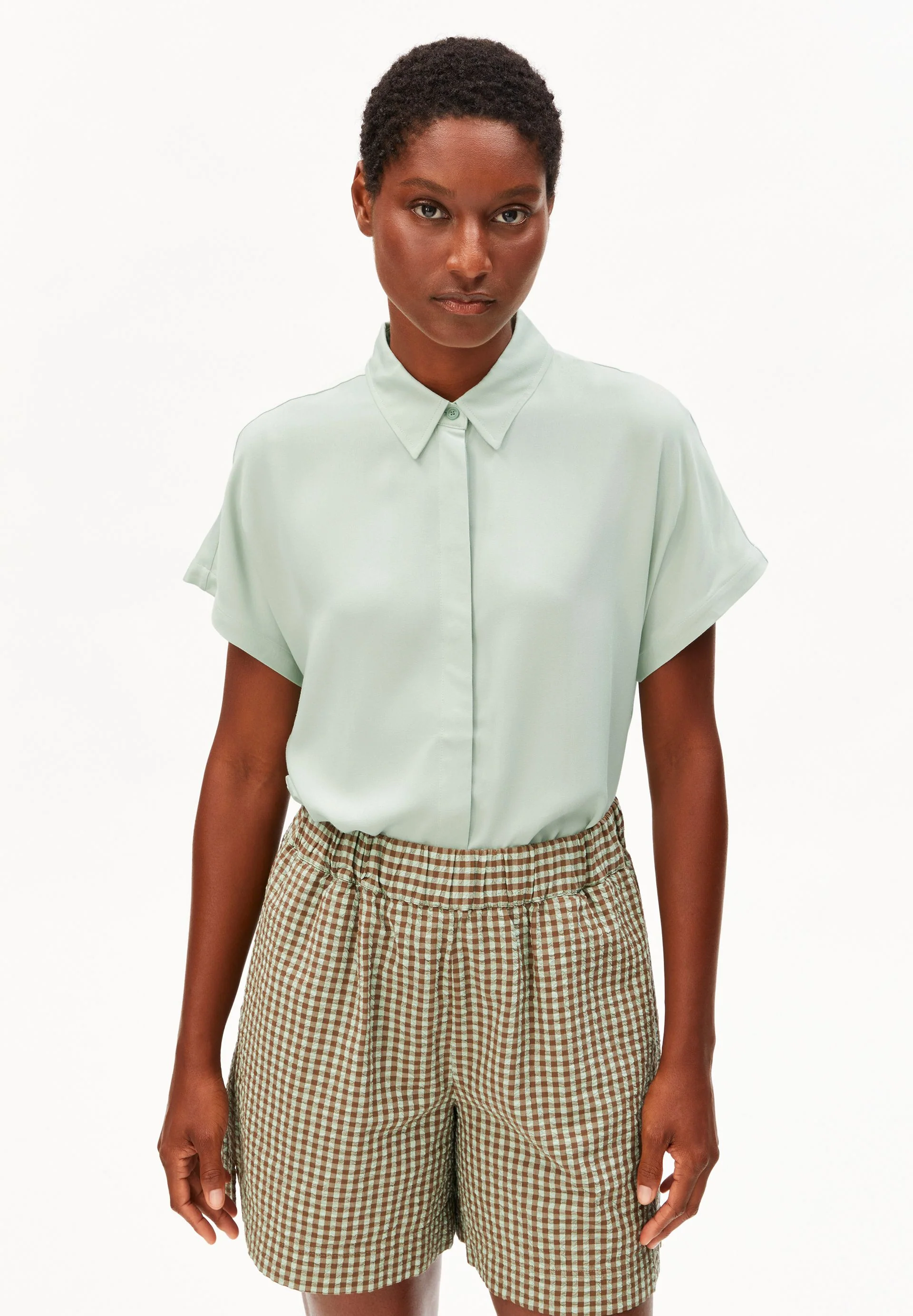 LARISAANA - Image 4