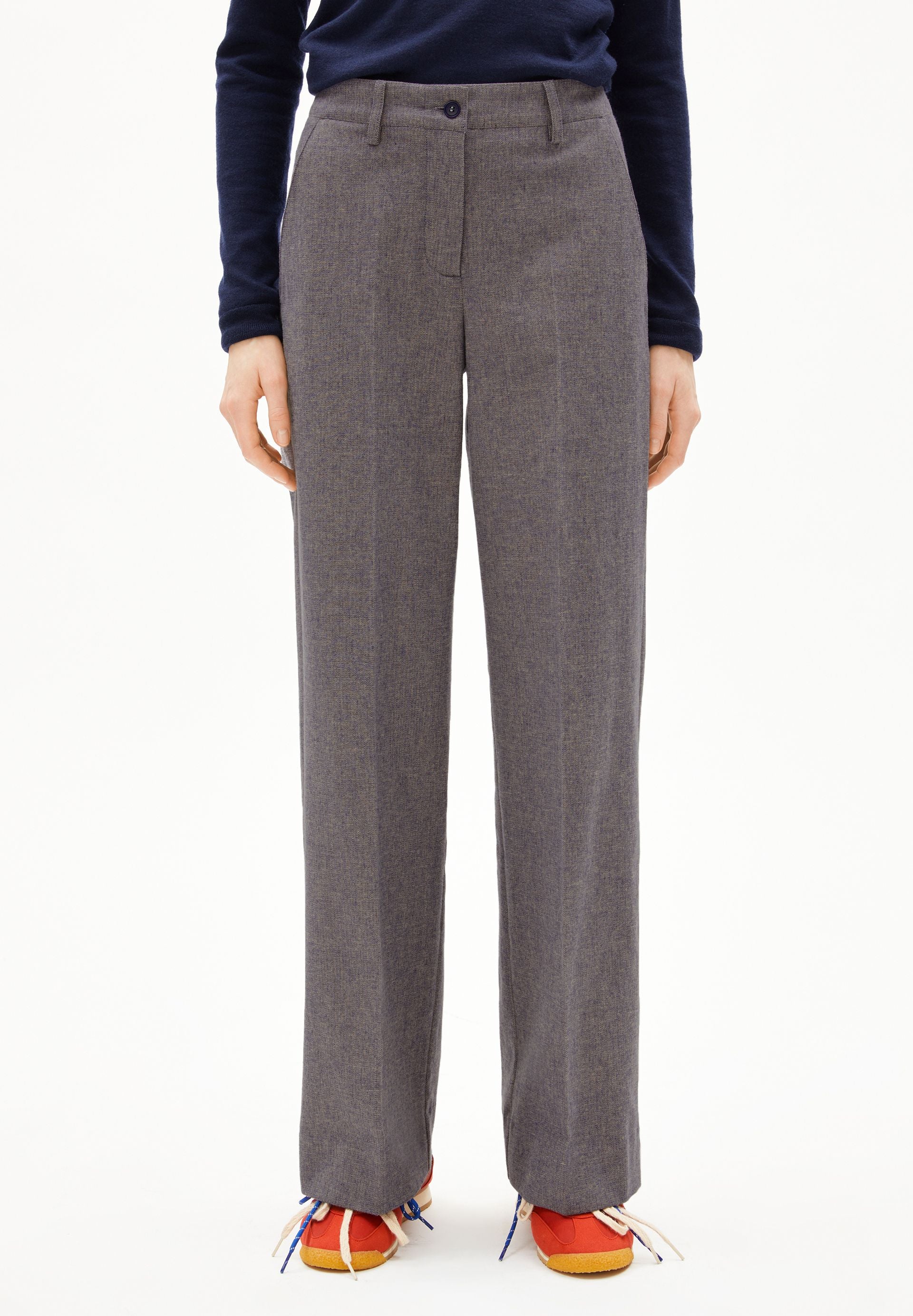 LEANDRAA HANDAAS | pure-tinted navy