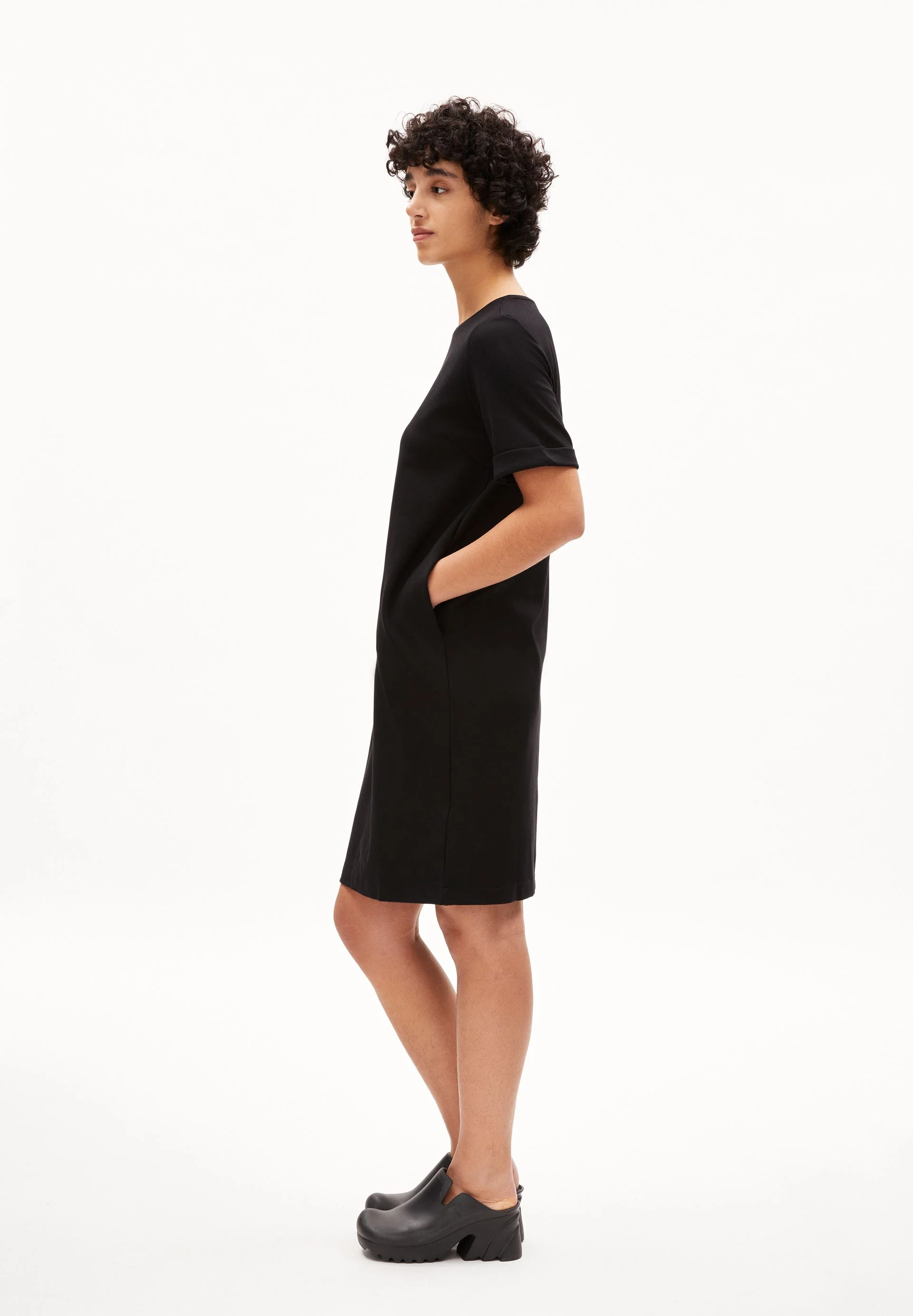 MAAILANA | black