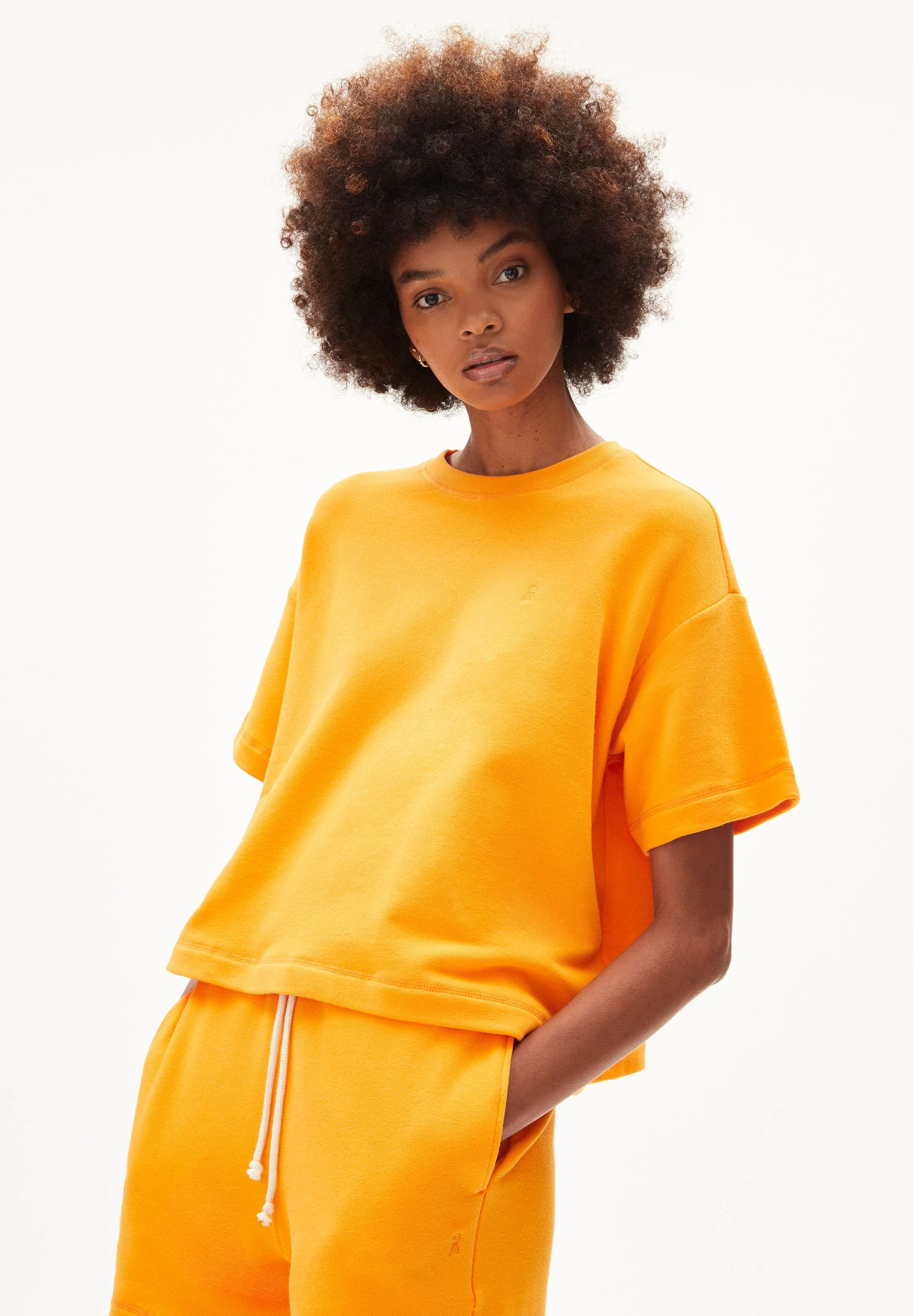 MAARIEKA | apricot