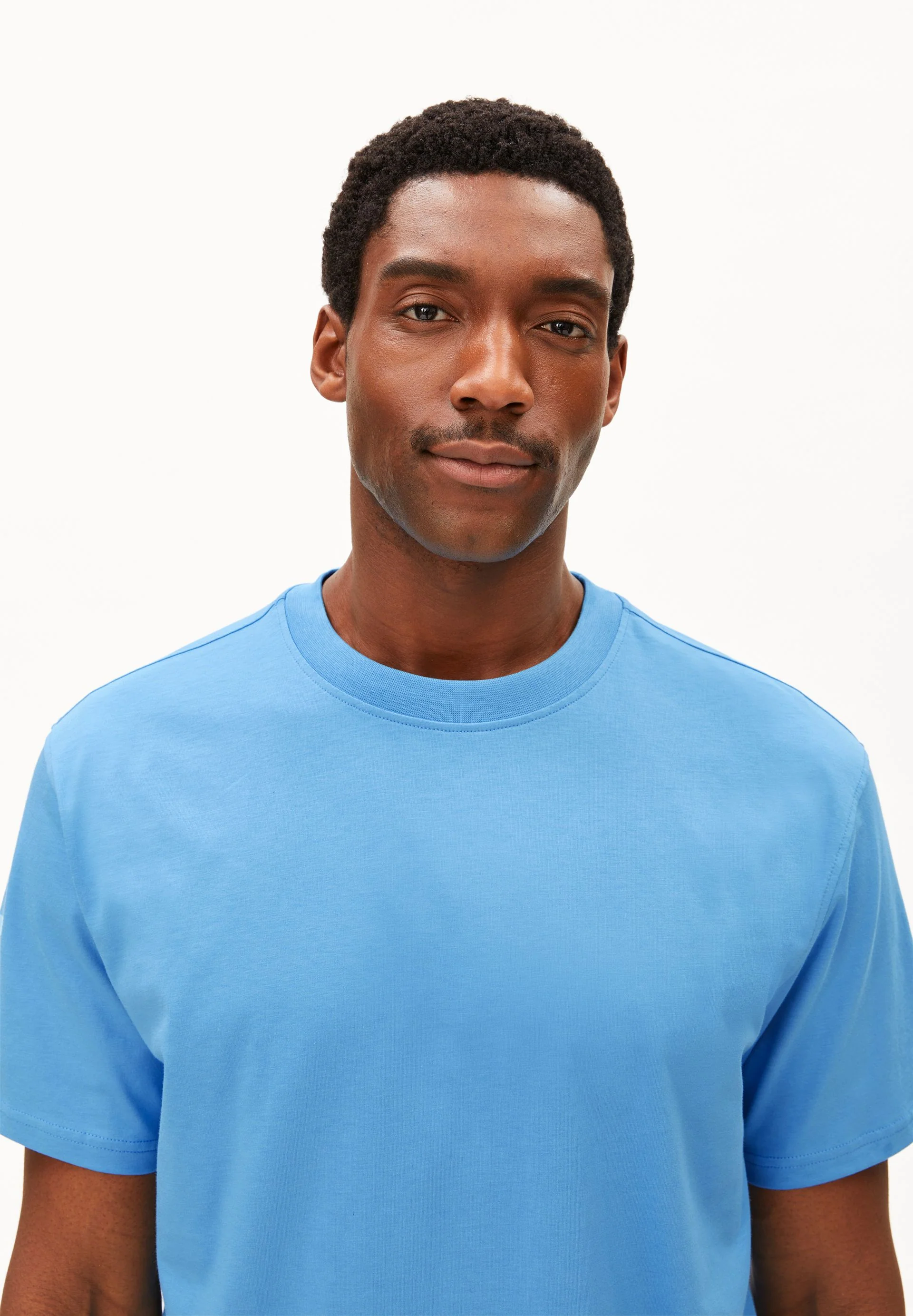 MAARKOS MID WEIGHT T-SHIRT | skylight - Image 3