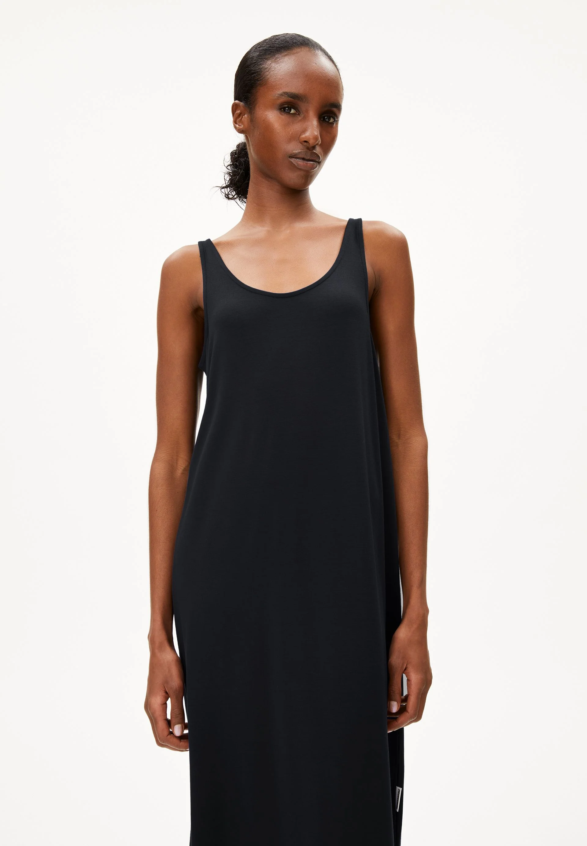 MAELIAA SOLID | black