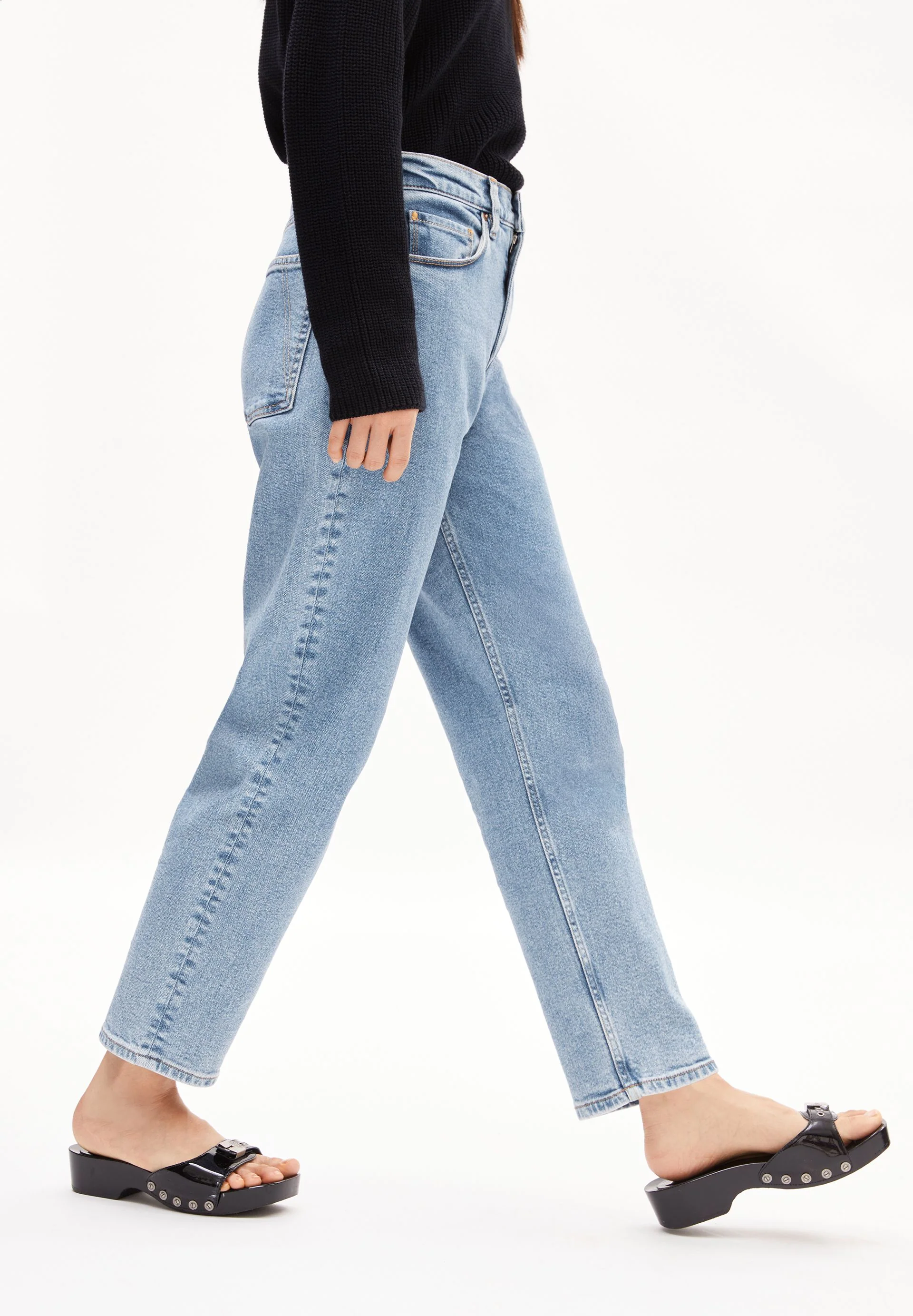 MAIRAA HIGH WAIST MOM JEANS | europie - Image 6