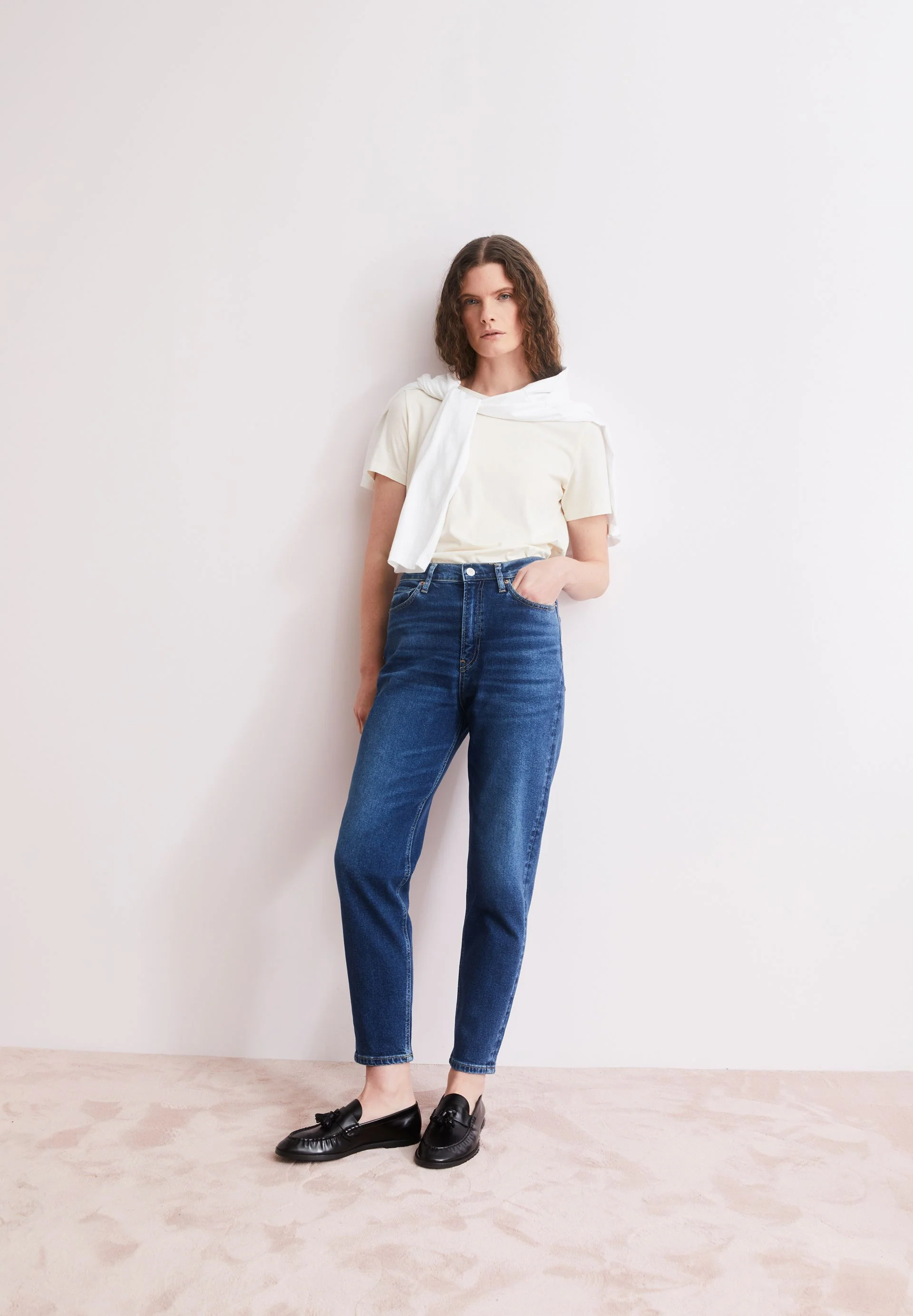 MAIRAA HIGH WAIST MOM JEANS | carme - Image 4