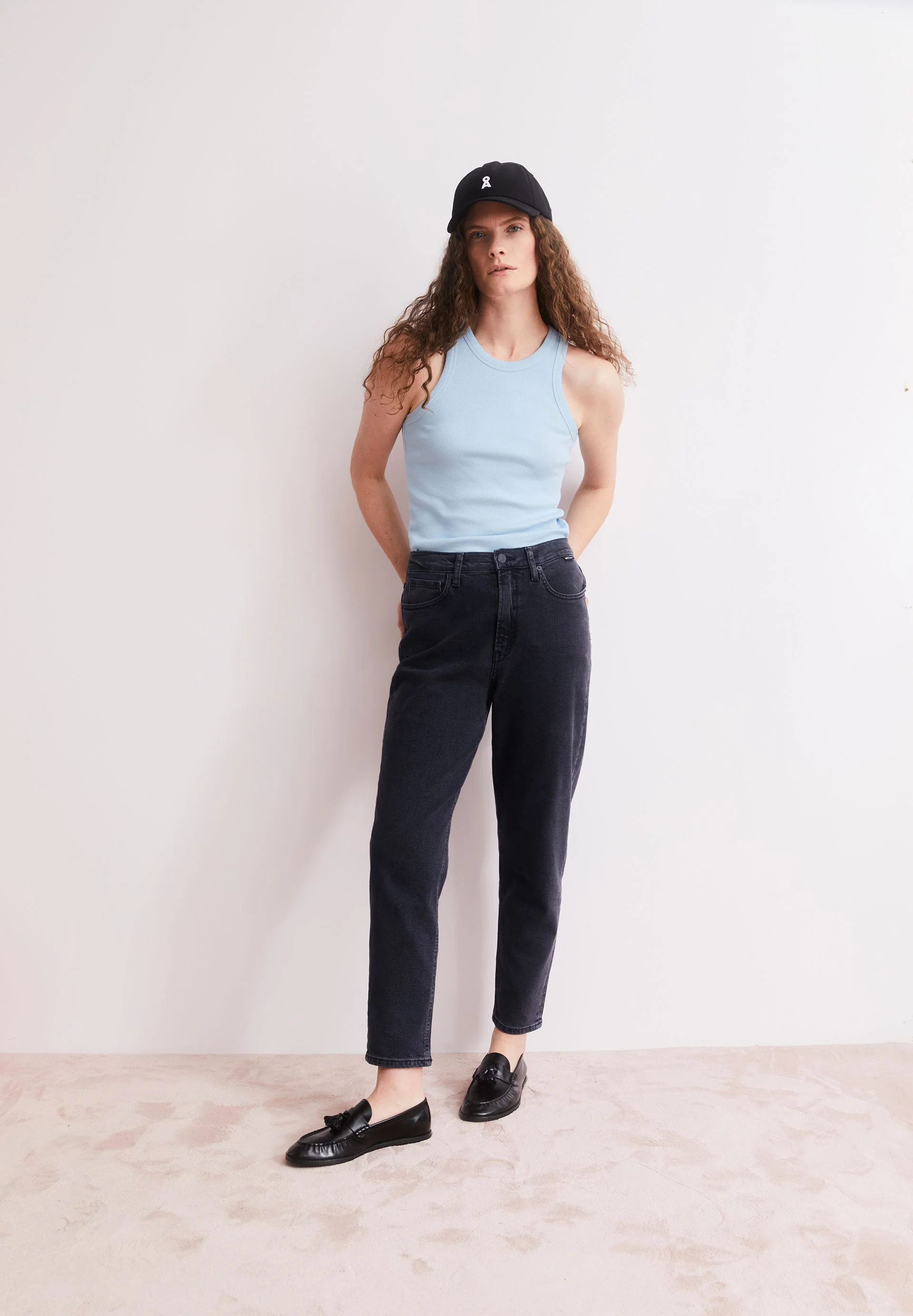 MAIRAA HIGH WAIST MOM JEANS | ebony - Image 4