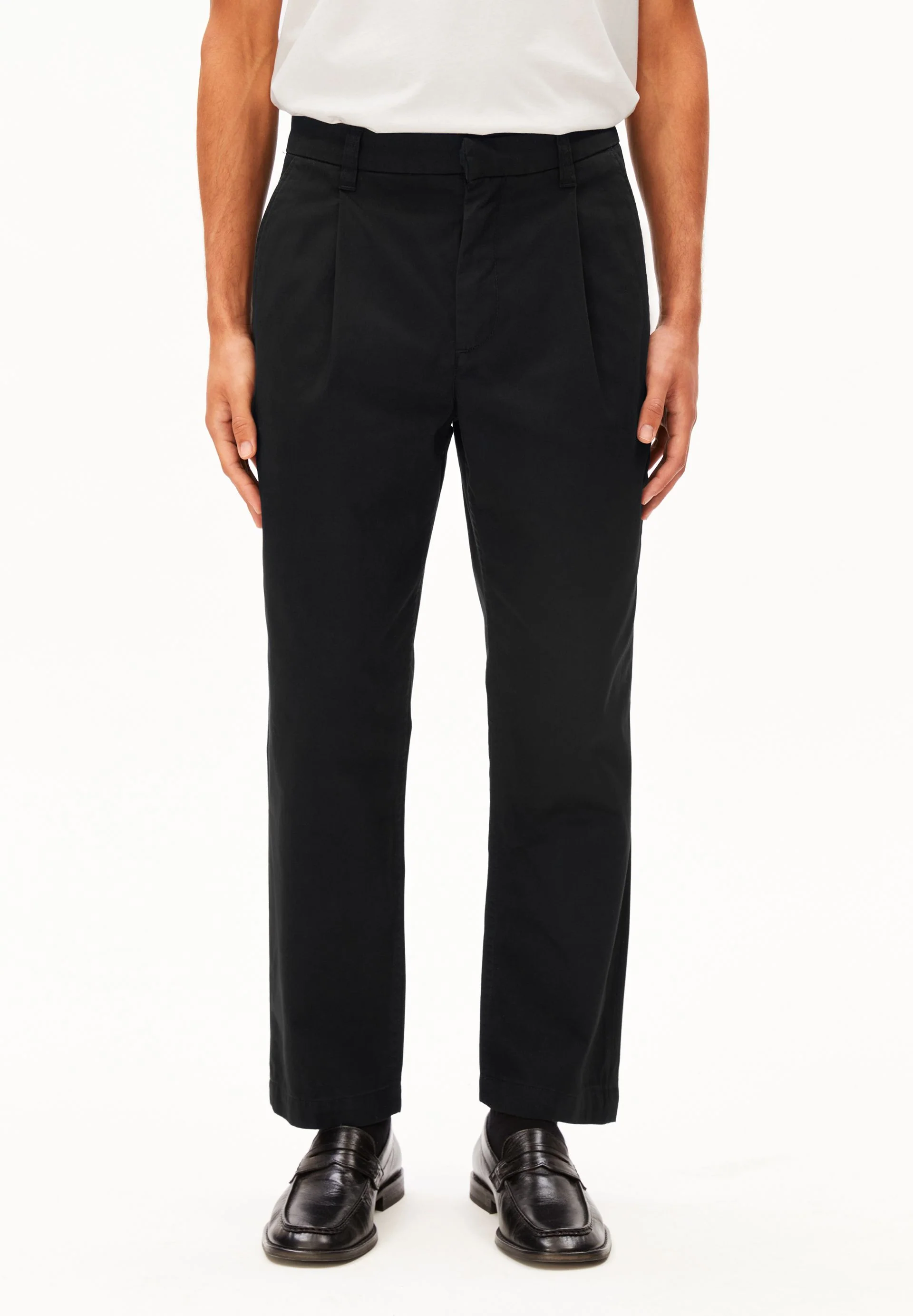 TAAMIR BUNDFALTEN-CHINOHOSE | black