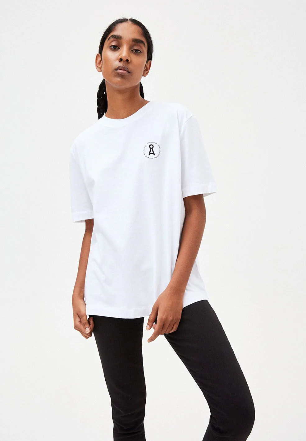 TARAA CAPSULE.02 | white