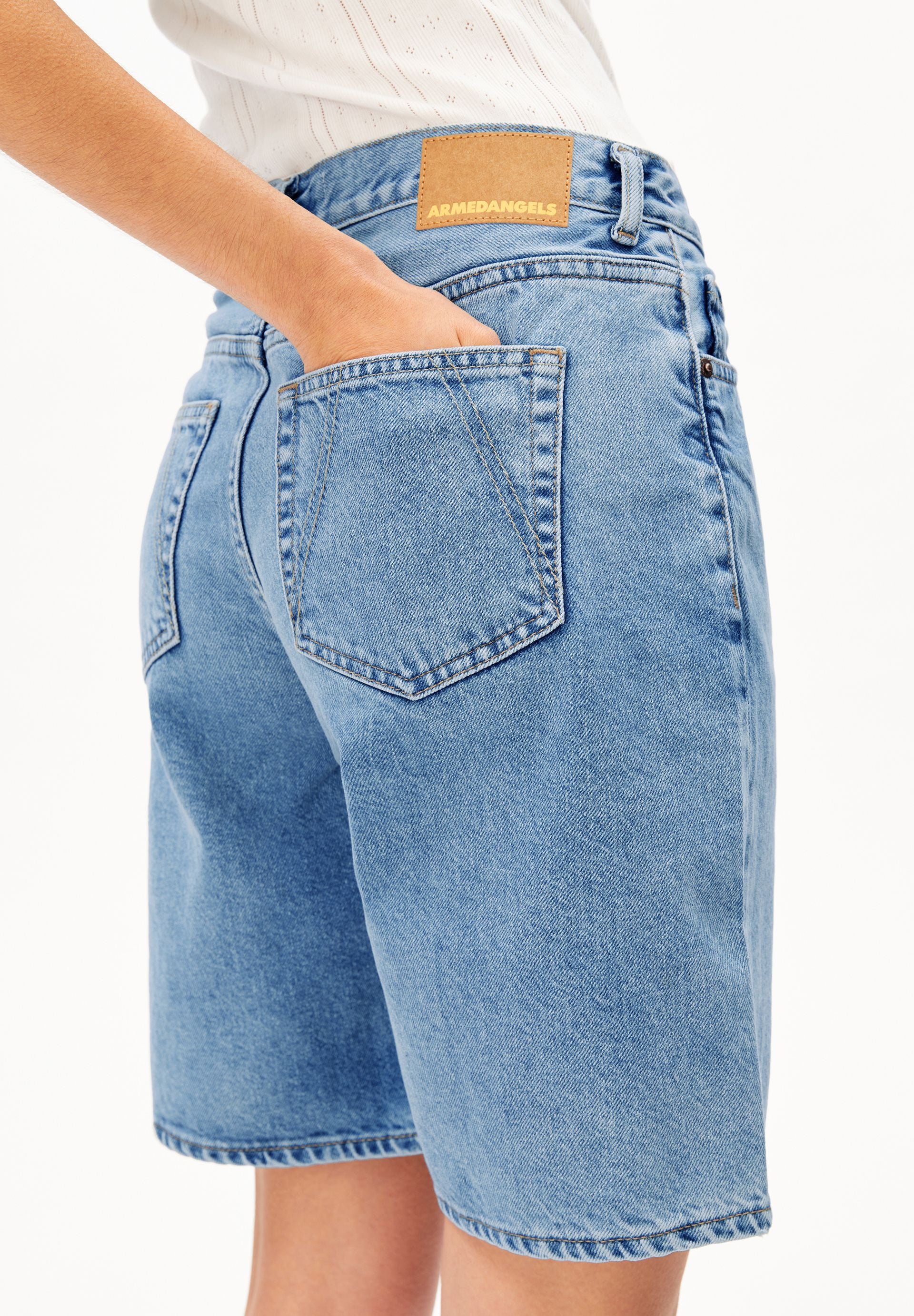 THALINAA MID WAIST JEANS-SHORTS | fresh blue - Image 3