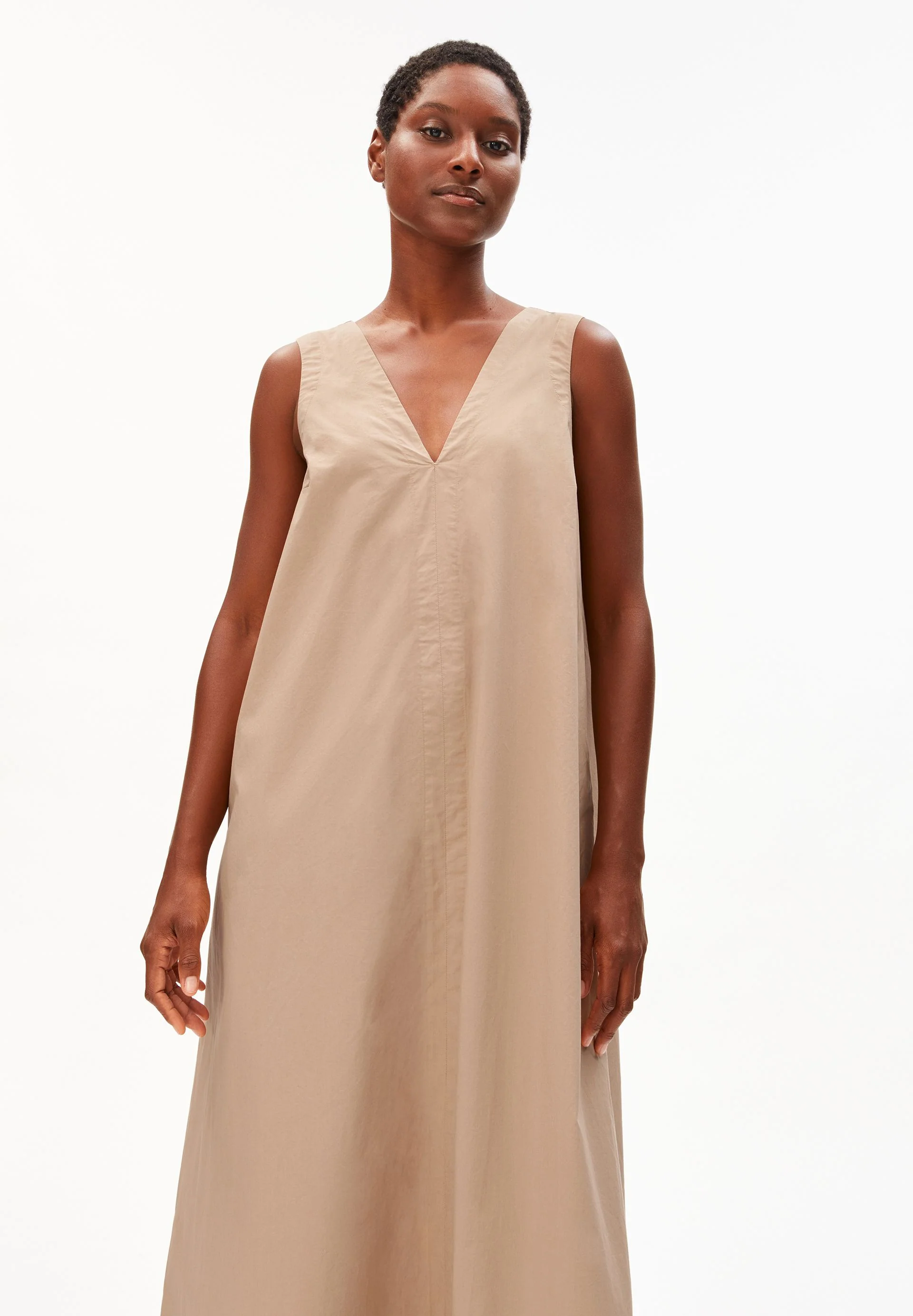 V-AUSSCHNITT POPLIN MAXI-KLEID | true camel