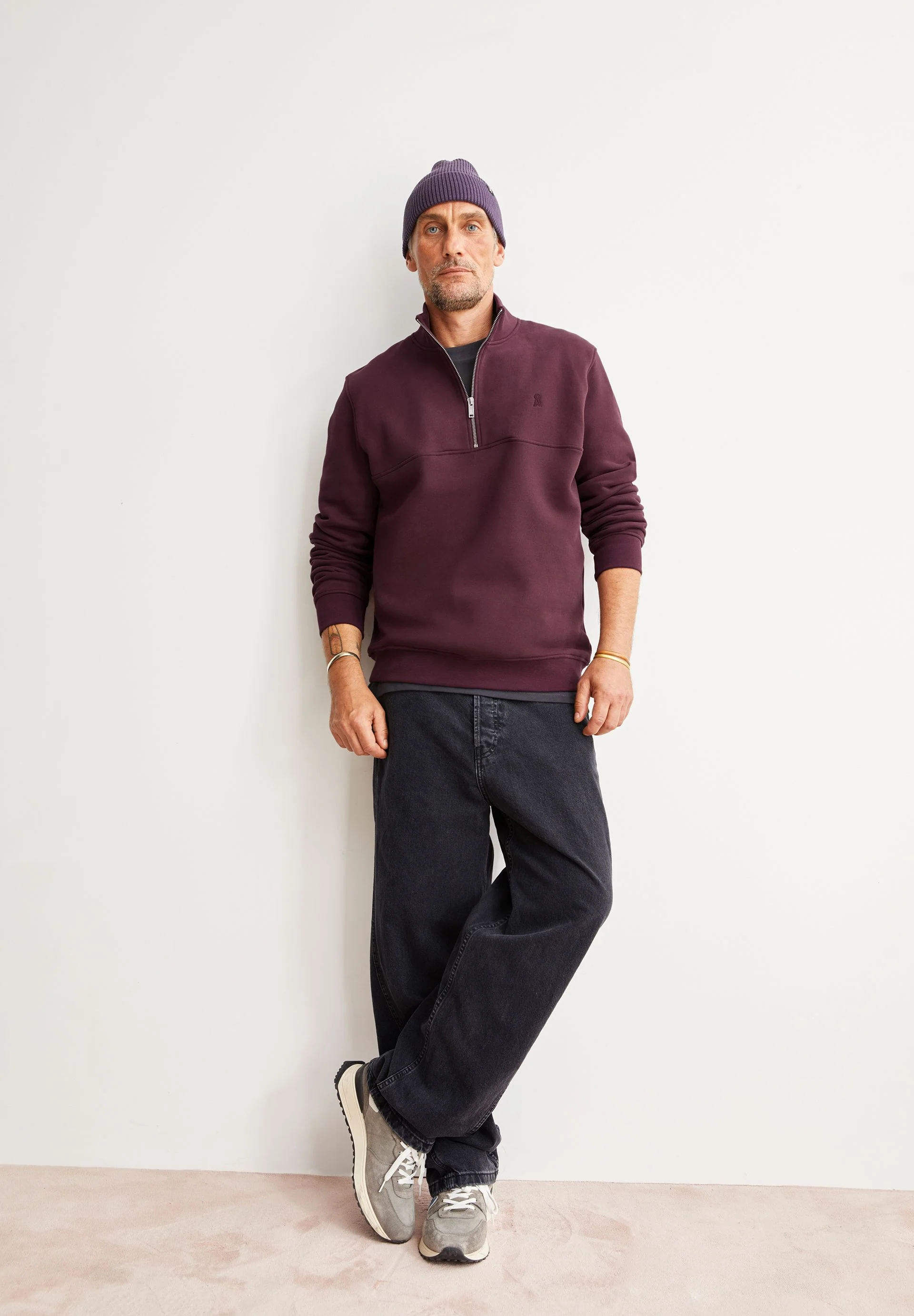 WAARLO FLEECE TROYER | dark cranberry - Image 4