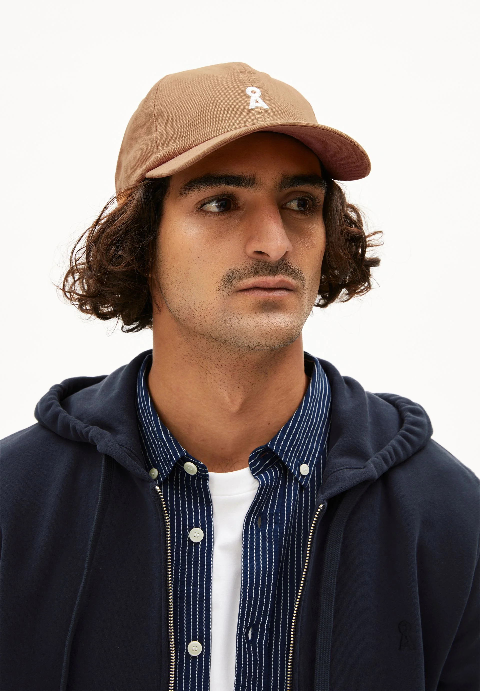 YENAAS BOLD KAPPE | pale umber